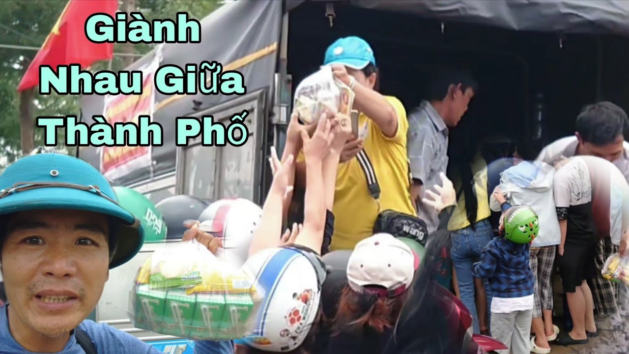 Tranh Giành Đồ Cứu Trợ Ngay Giữa Lòng Thành Phố
