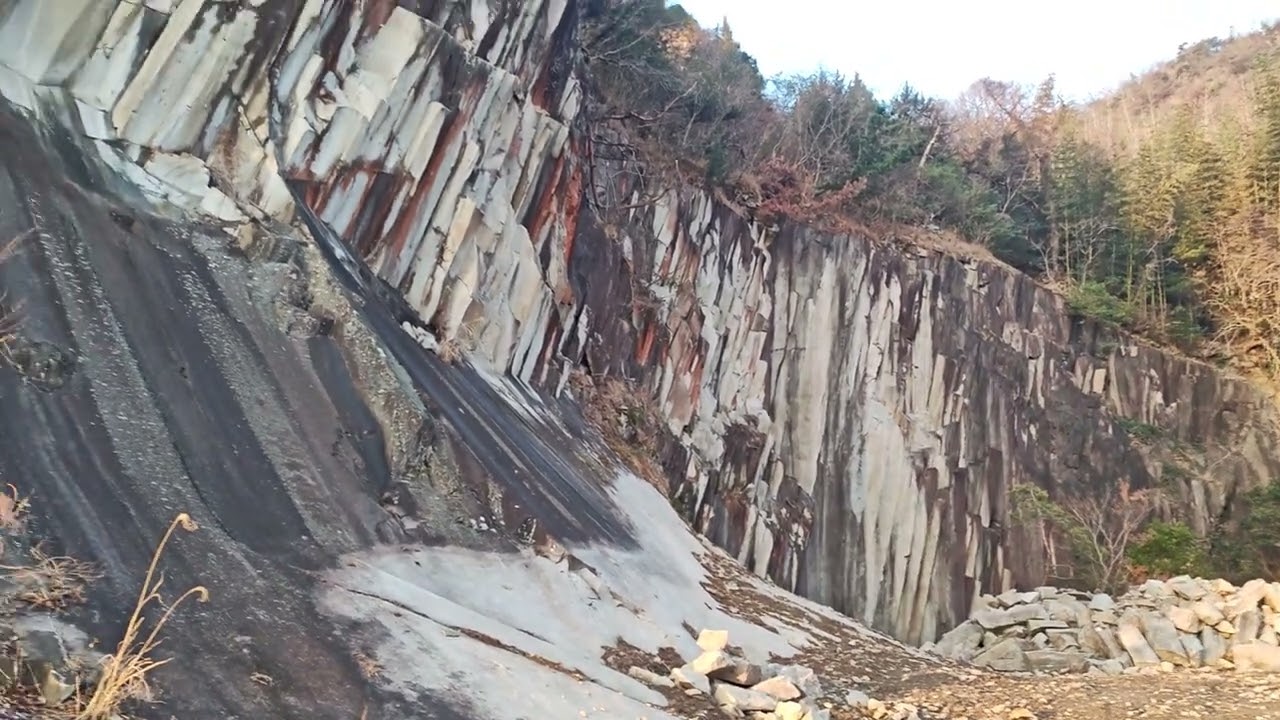 柱状節理を見に香川県の鷲ノ山に初めて登る
