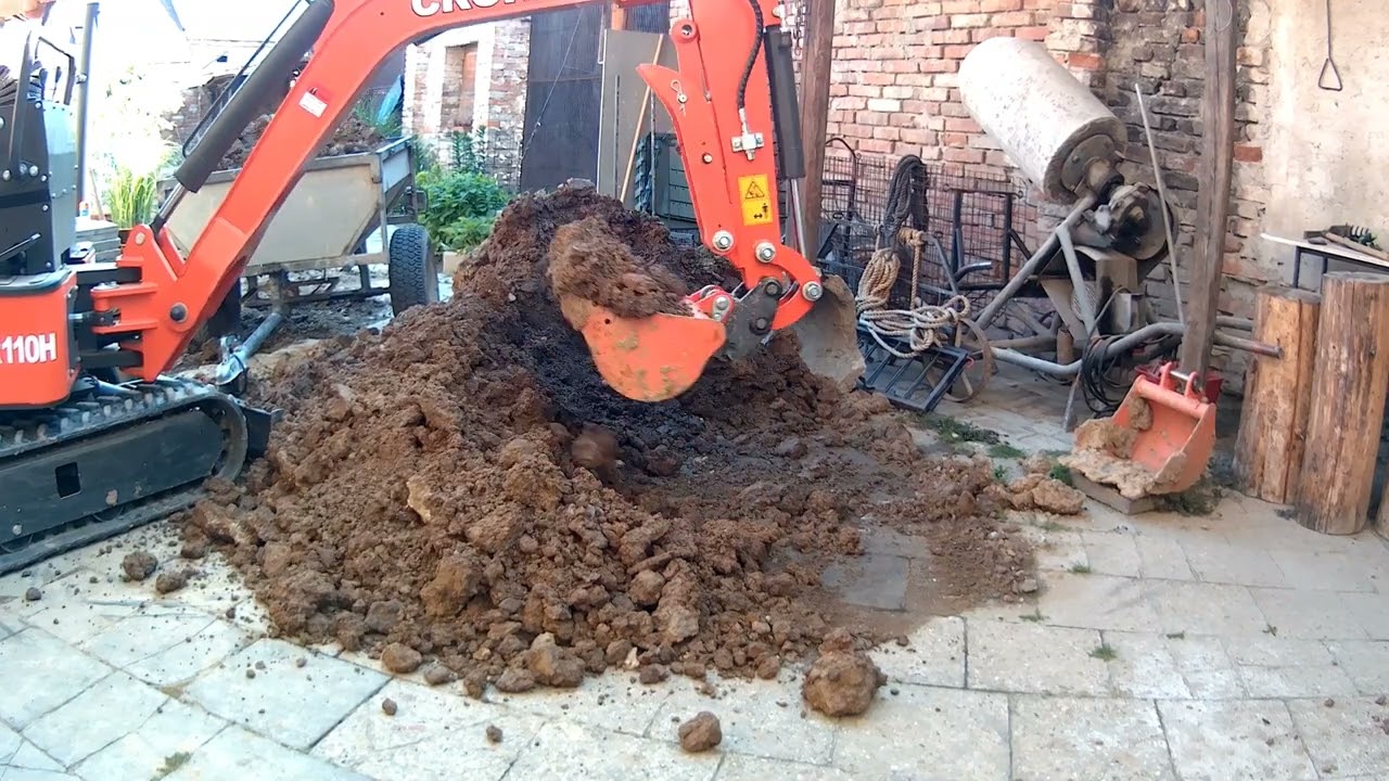 CR 110H, CRONA, 1100kg + 500 kg vozík, minibagr