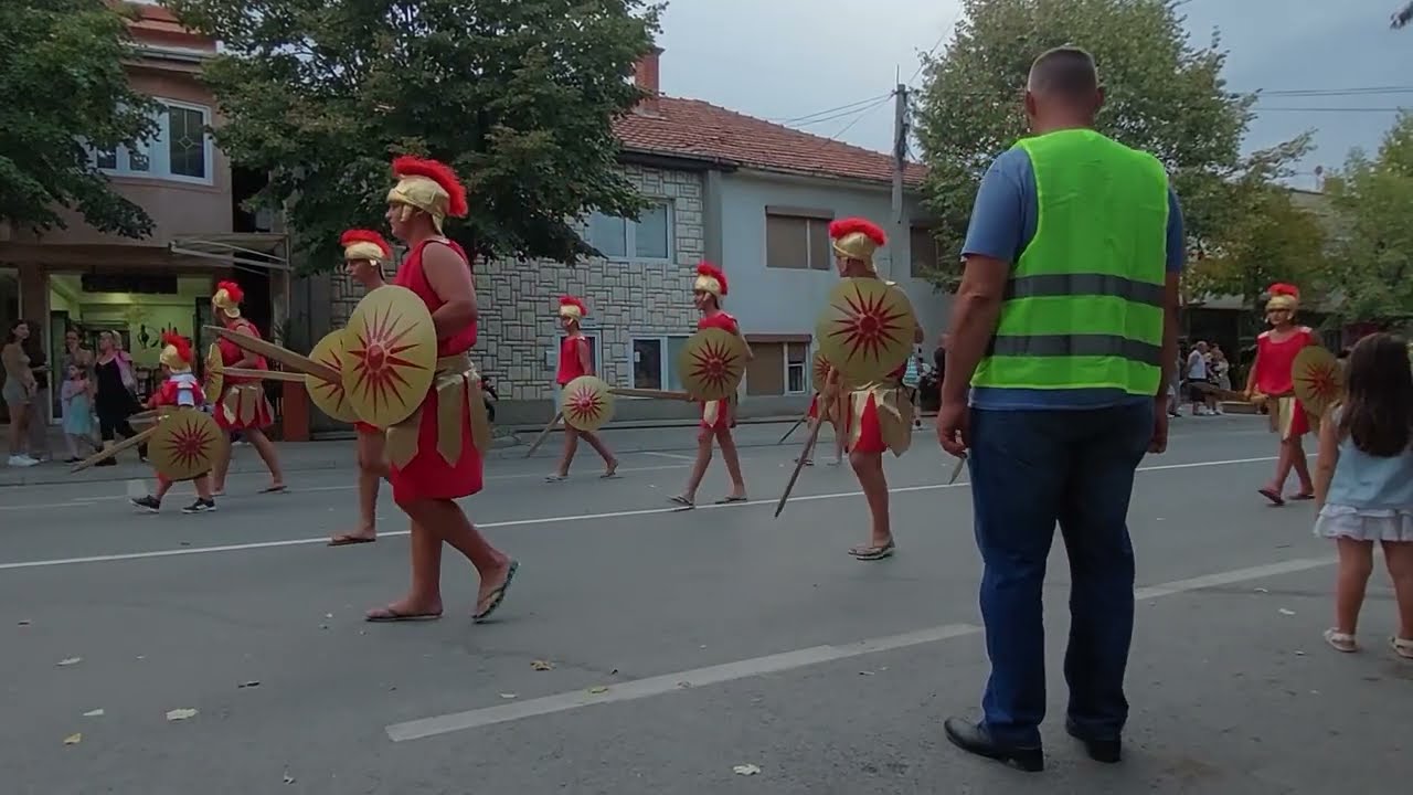 TIKVESKI GROZDOBER 2024 - KARNEVALSKO DEFILE @FitkoKavadarci