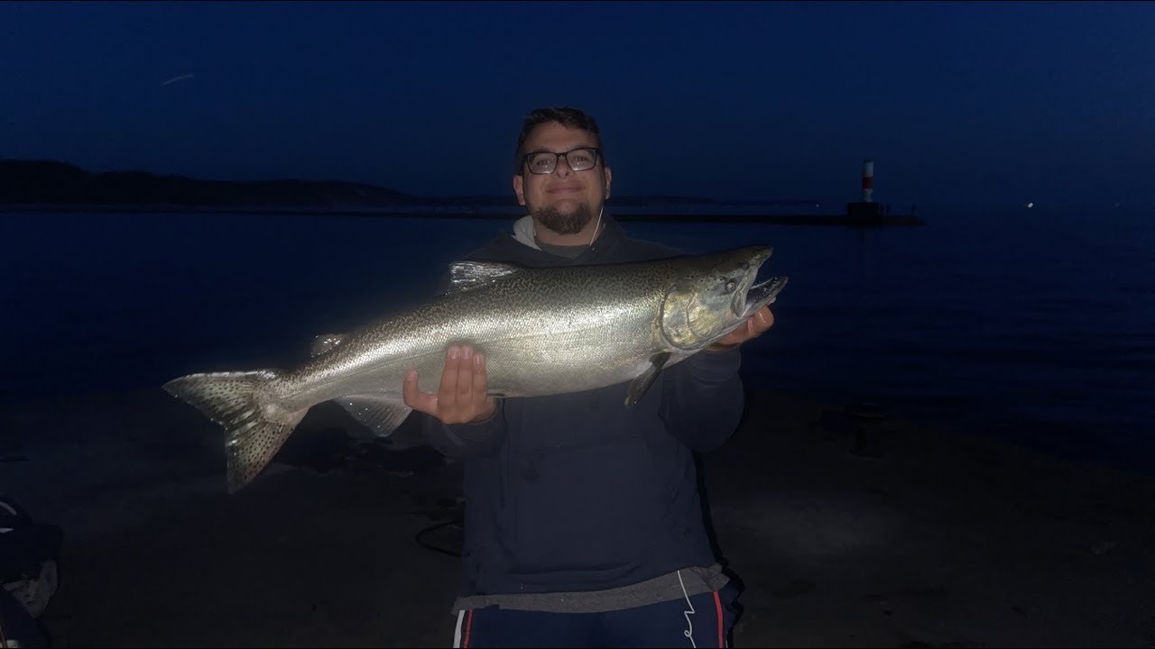 How to Catch Pier King and Coho Salmon in Michigan!!