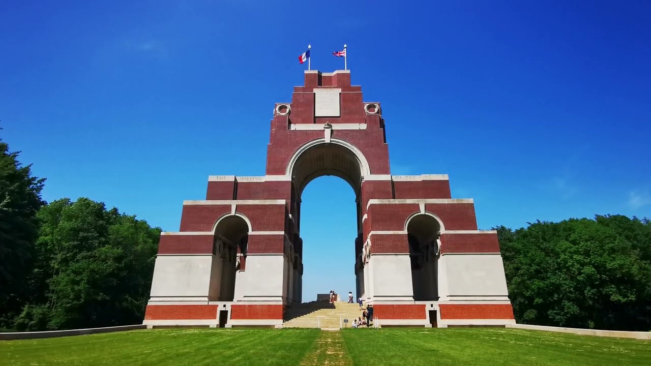 Thiepval Memorial to the Missing in perfect weather.
