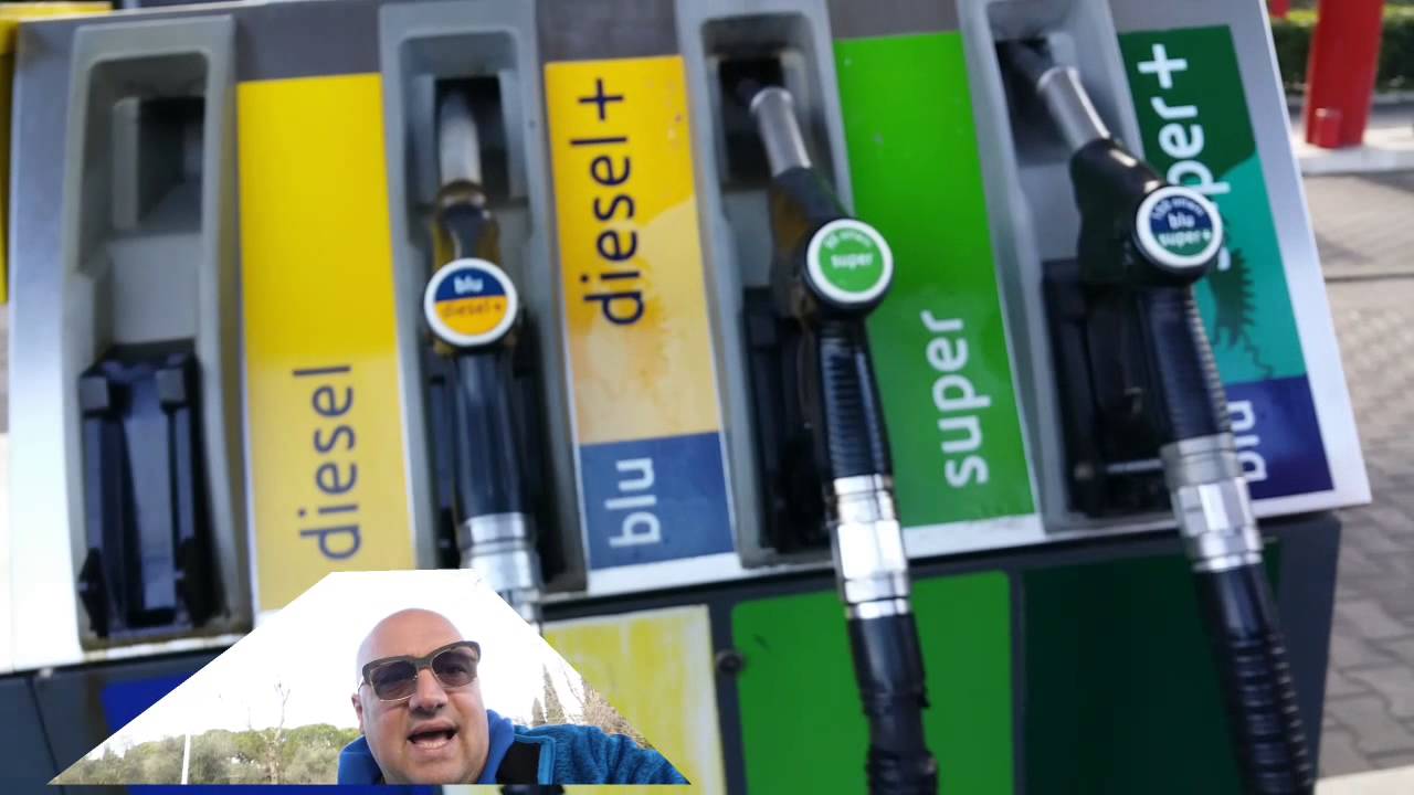 Come mettere benzina o diesel al Self Service