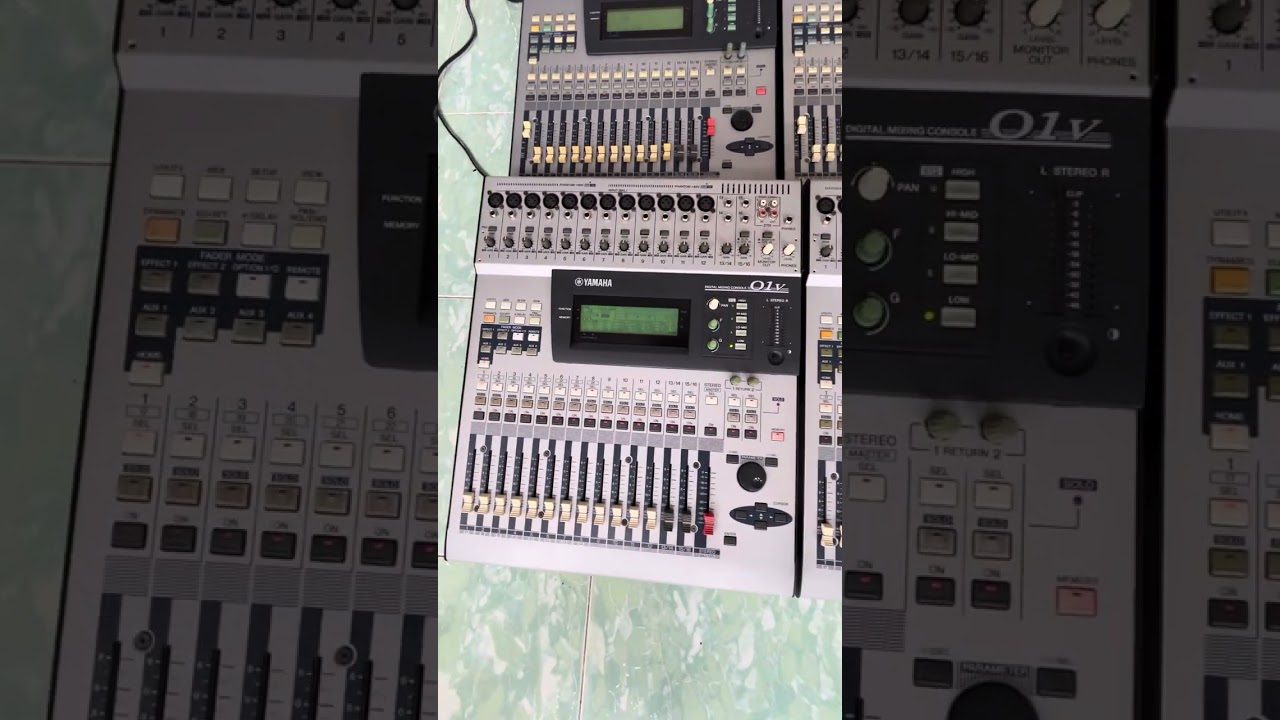 Yamaha 01v v&agrave; Yamaha 01v96 VCM -230v