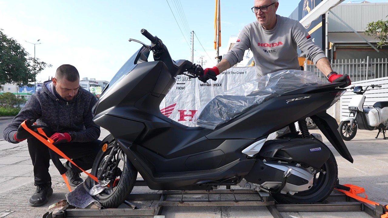 2026 unboxing HONDA PCX 125 scooter