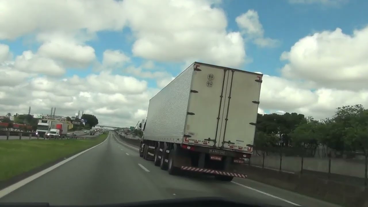 Dirigindo por Estradas, Avenidas e Ruas do Brasil - S&atilde;o Paulo, Guarulhos - 2026