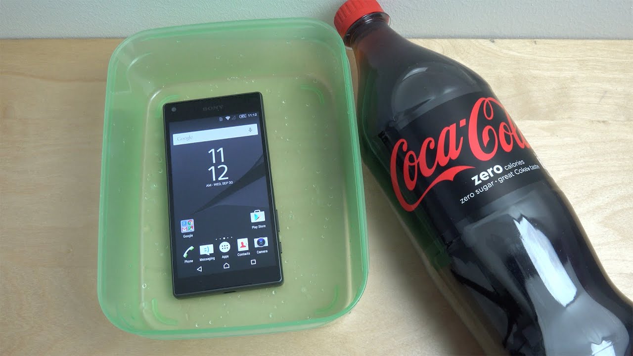 Sony Xperia Z5 Compact - Coca-Cola Test (4K)