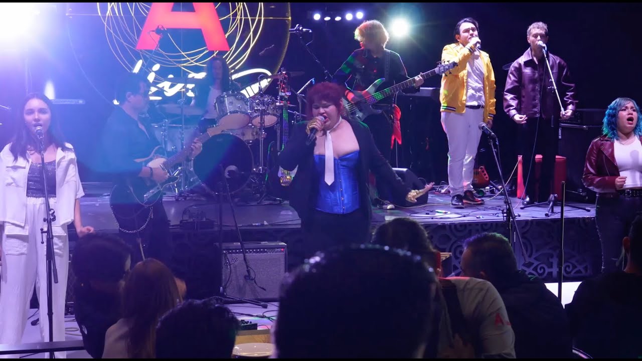 Somebody to love - Versión en vivo por los alumnos de Track One