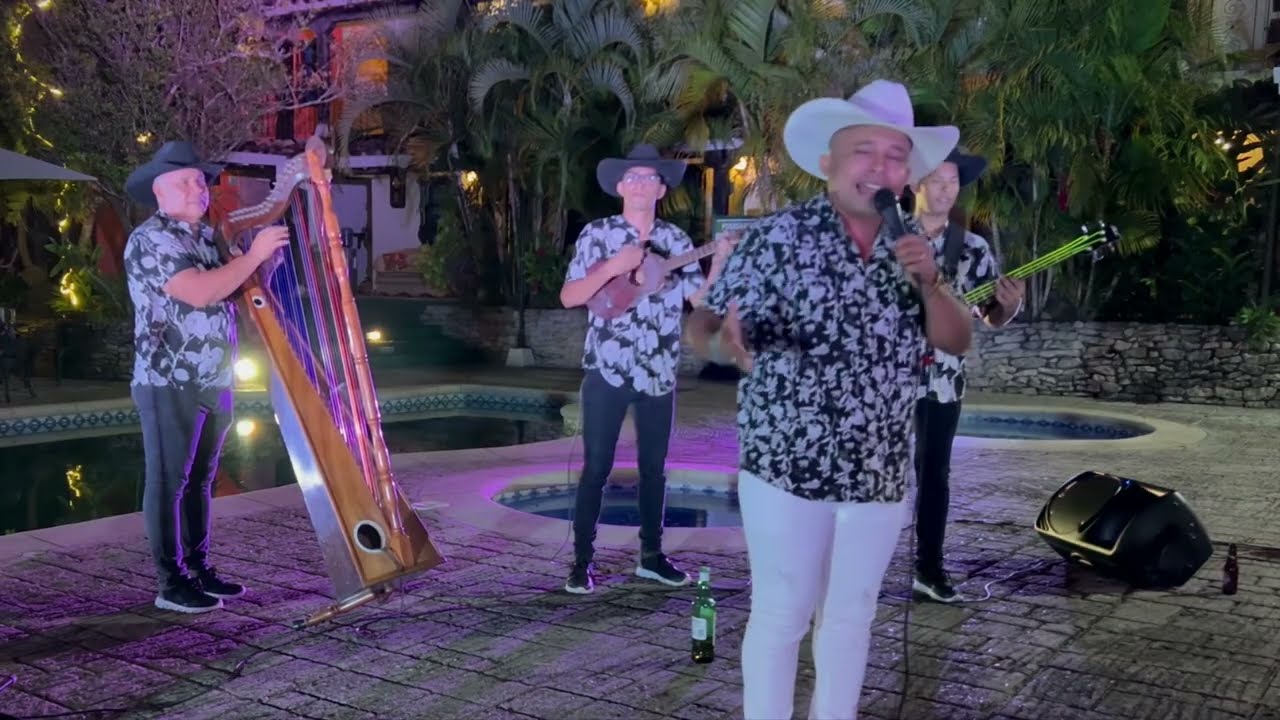 HOMENAJE  a WILLIAM SARQUIZ (Pecho Rajao) - EL CARTELÚ (En Vivo)