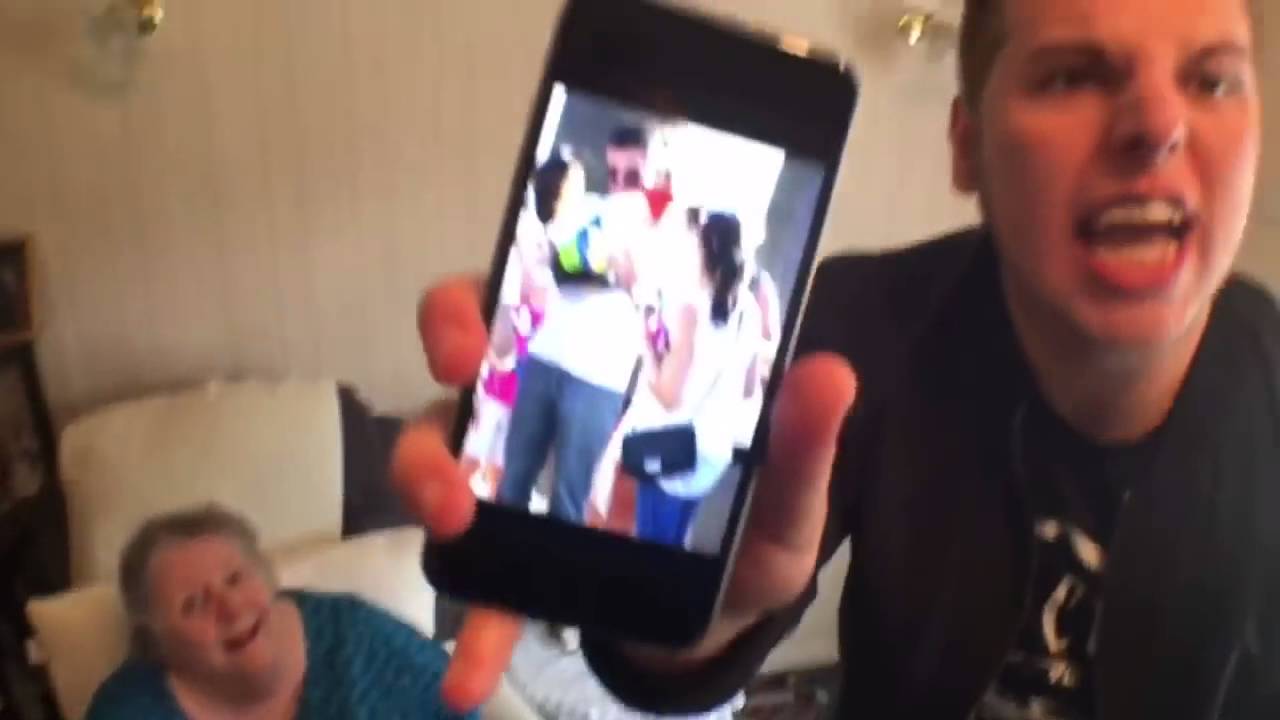 Stolen selfies ¦ Prank Elliot Giles