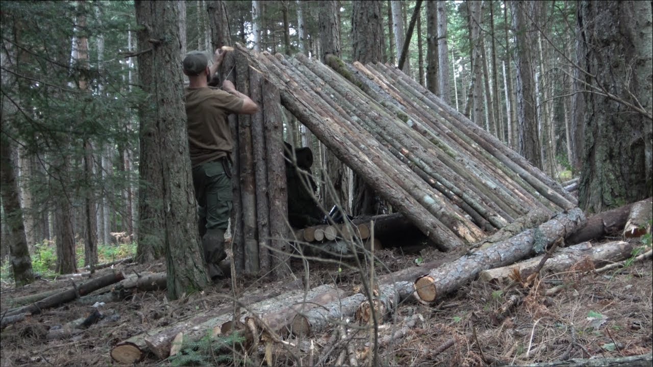 Bushcraft in the woods super shelter building, cooking chicken over the fire etc.( Long version )
