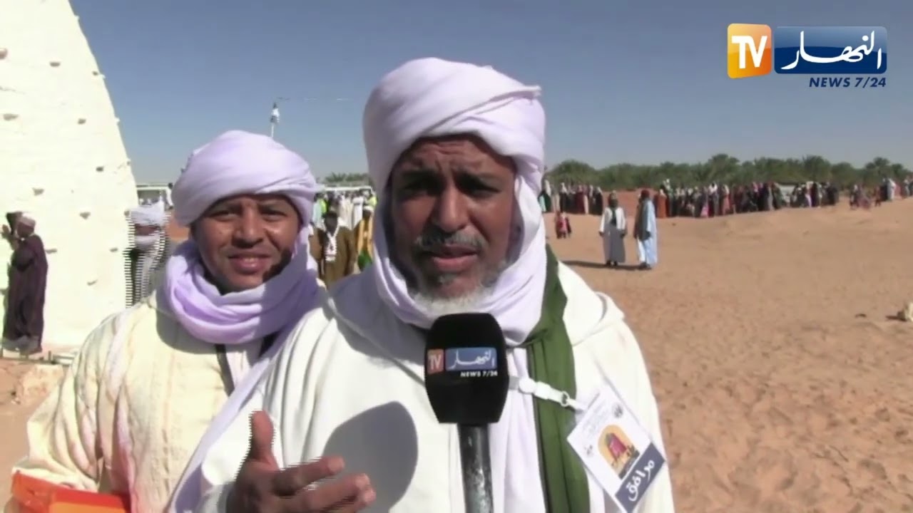 أدرار : أحفاد الإمام المغيلي يقفون على ضريح الشيخ المغيلي في آخر محطة لهم