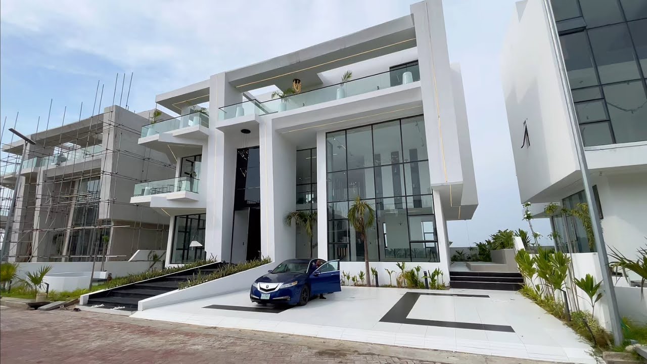INSIDE A $1 MILLION DOLLARS MEGA MANSION IN OSAPA LONDON- THIS WILL BLOW YOUR MIND🤯🤯