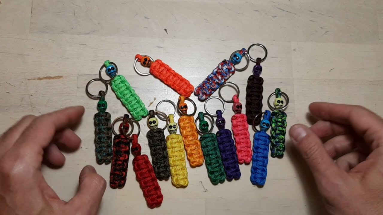 How to make paracord cobra keychain with skull bead. Брелок темляк кобра - паракорд с бусиной череп