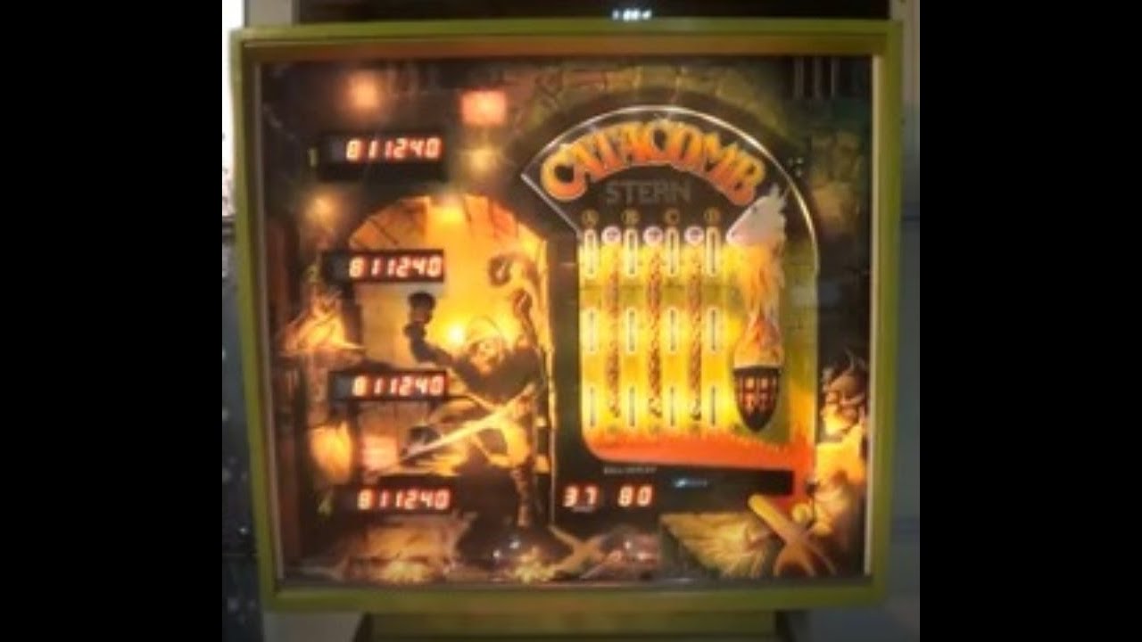 CATACOMB PINBALL MACHINE - BY STERN 1981