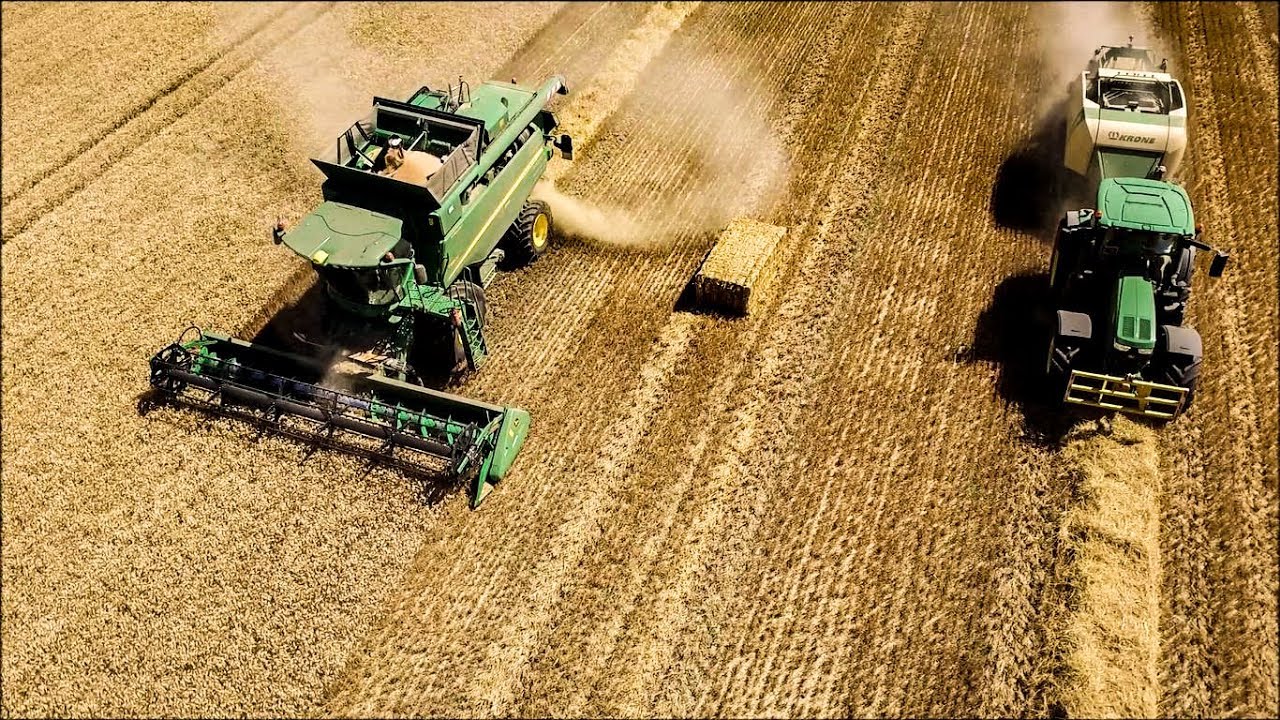 Moisson XXL en Haute-Loire | ETA BADON | John Deere t560 Hilmaster &  6215R à la presse