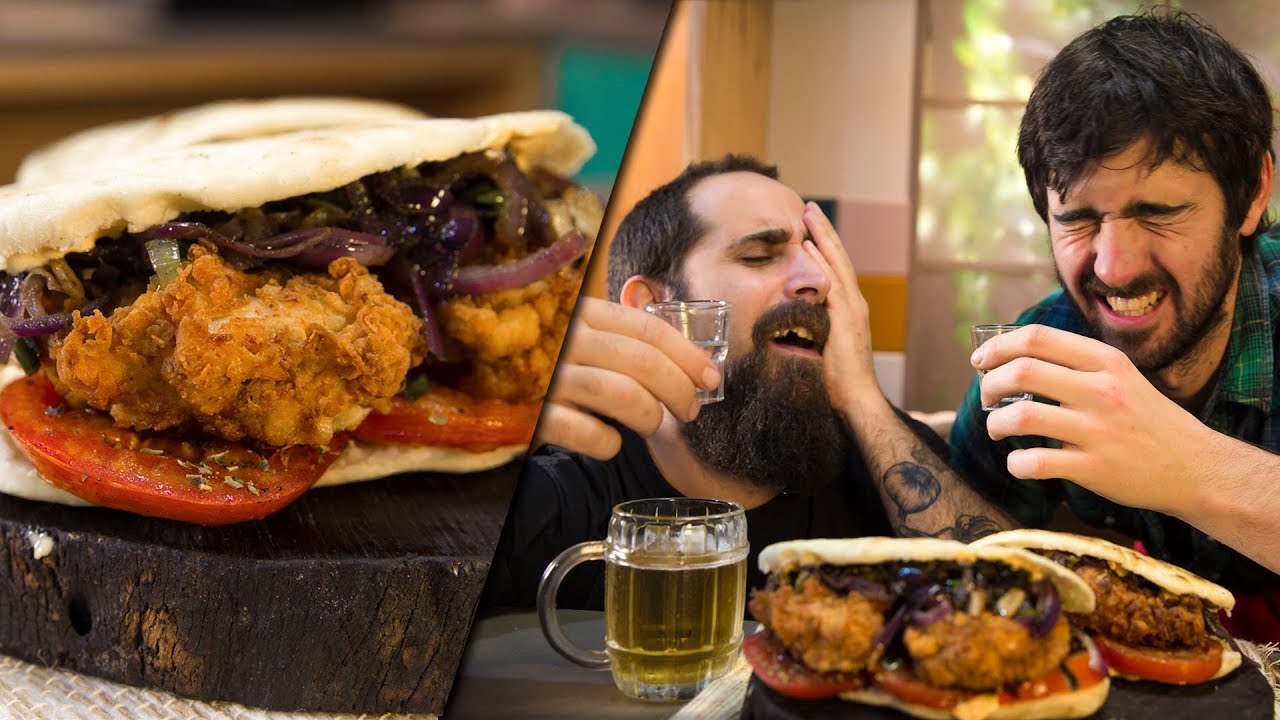 Sandwich Explosivo de Pollo Crujiente - ¡Competencia de Tequila! | Cook & Laucha 2x1
