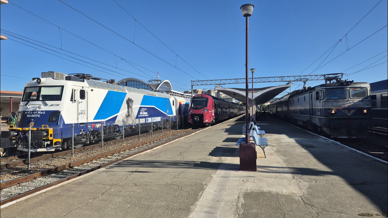 Activitate feroviară intensă și trenuri de sezon în gara Constanța / Summer trains in Constanța