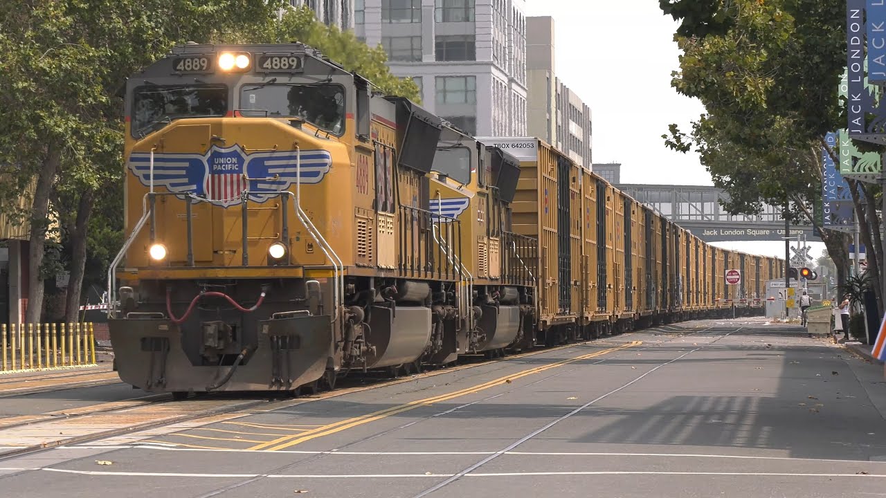 Boxcar Repo Train at Jack London Square