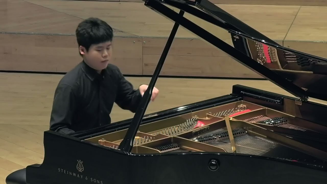 Hwan Hee Kim - Pungnyeonga (Good Harvest Song) 풍년가 composed by Kuk-jin Kim (김국진)