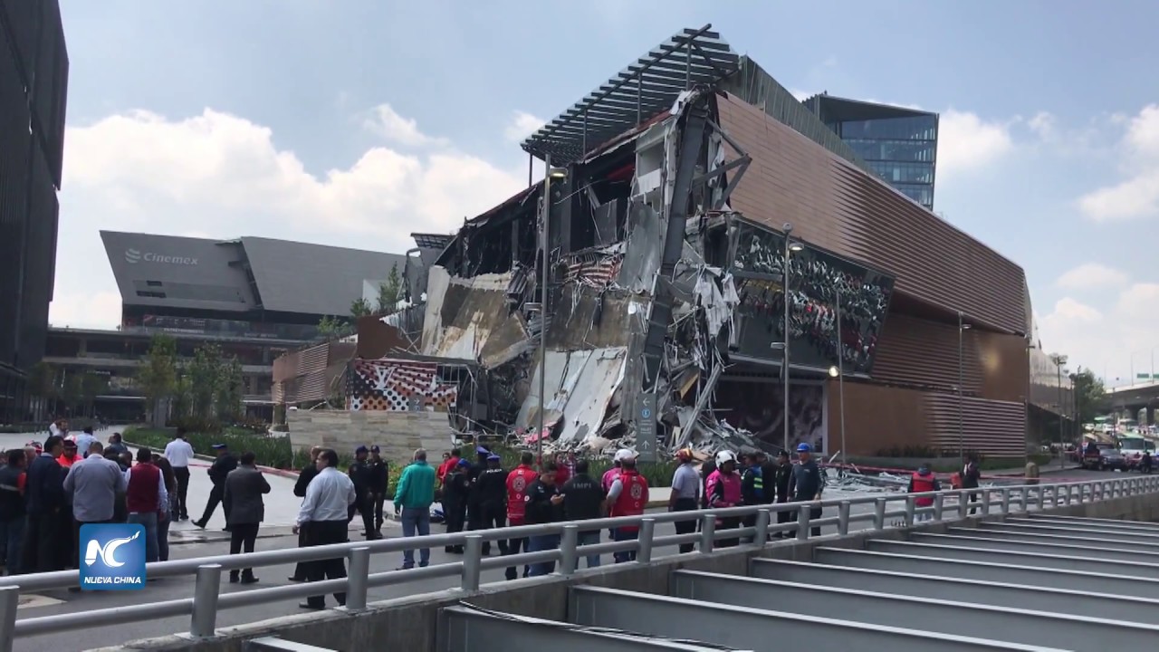 Colapsa edifico comercial en Ciudad de M&eacute;xico