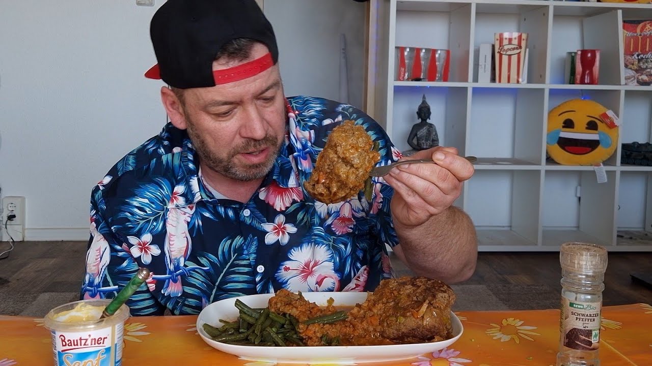Saftiger Hackbraten mit Zwiebelsoße und Wachsbohnen /REZEPT/