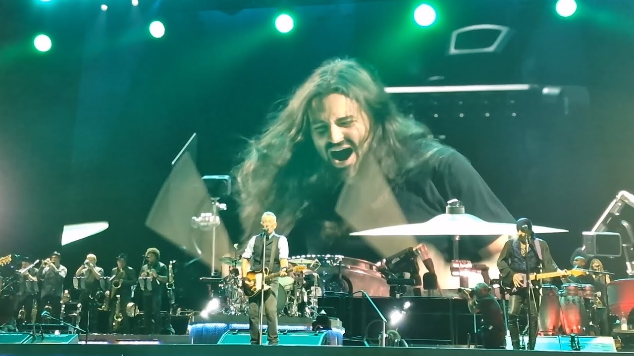 Bruce Springsteen and The E Street Band - Radio Nowhere with Jay Weinberg - Barcelona 22/06/2024