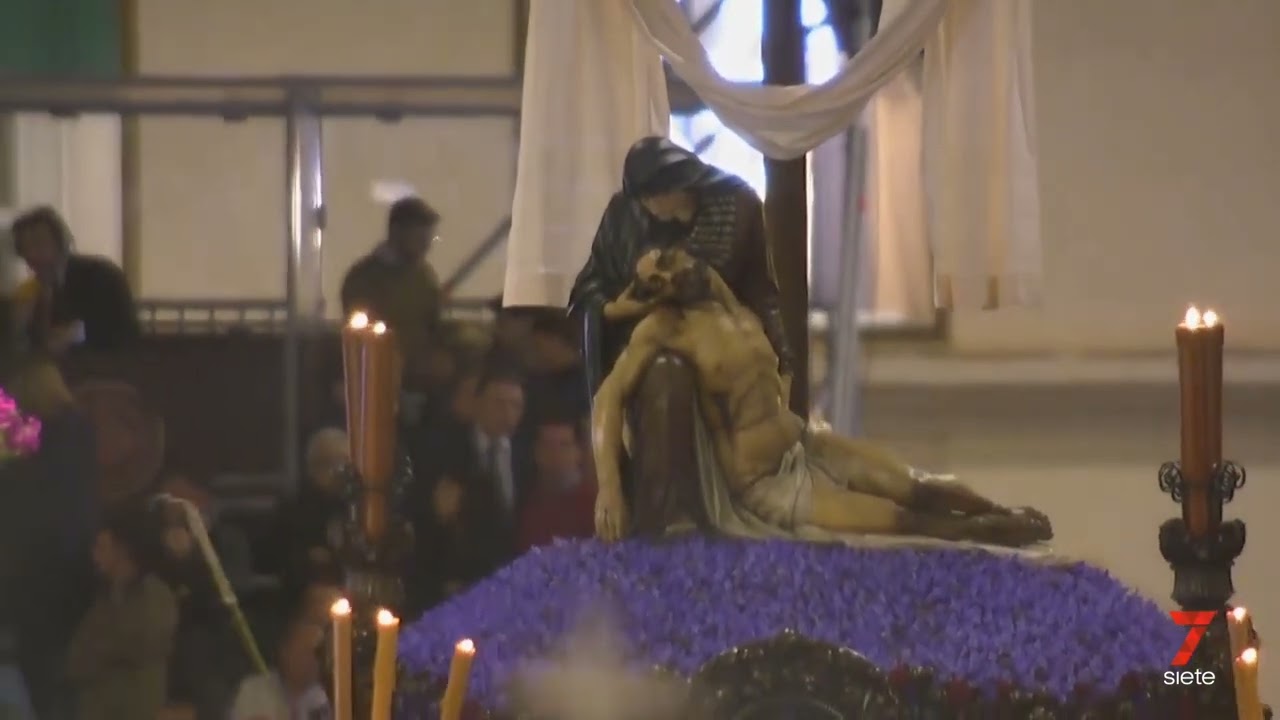 Piedad en Recorrido Oficial. Semana Santa Málaga 2025