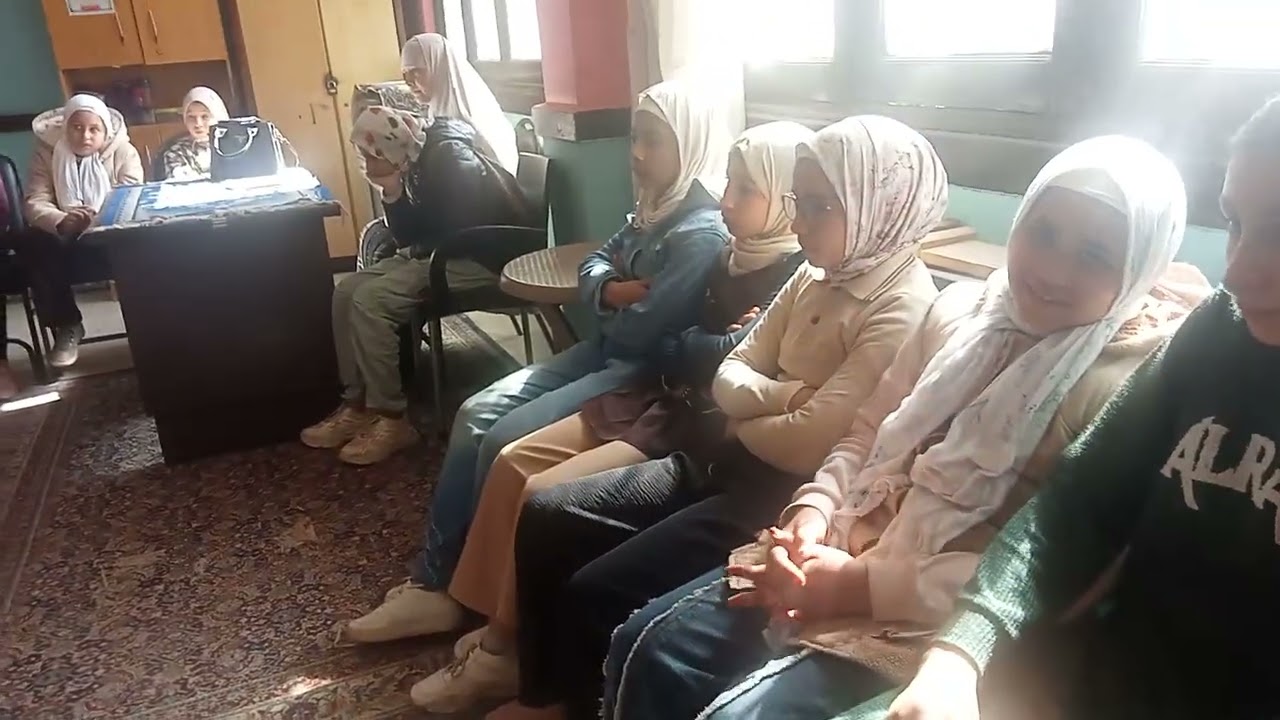 انا الراقى باخلاقى