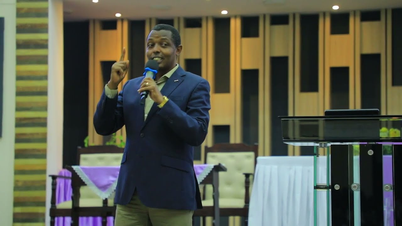 KUMENYA UBWINSHI BW'IMANA WIZEYE ,BIGUHISHURIRA AGACIRO KUWURIWE// BY APOSTLE SERUKIZA SOSTHENE.