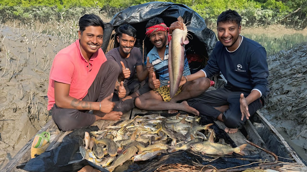 বিদ্যাধরী নদীতে বরশি দিয়ে অনেক গাগড়া ট্যাংরা ও বড় কান মাগুর পেলাম Sundarban River!!!