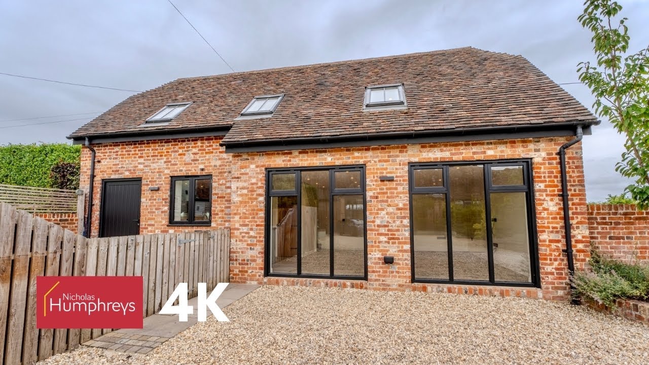 Escape to this beautifully presented countryside home.
