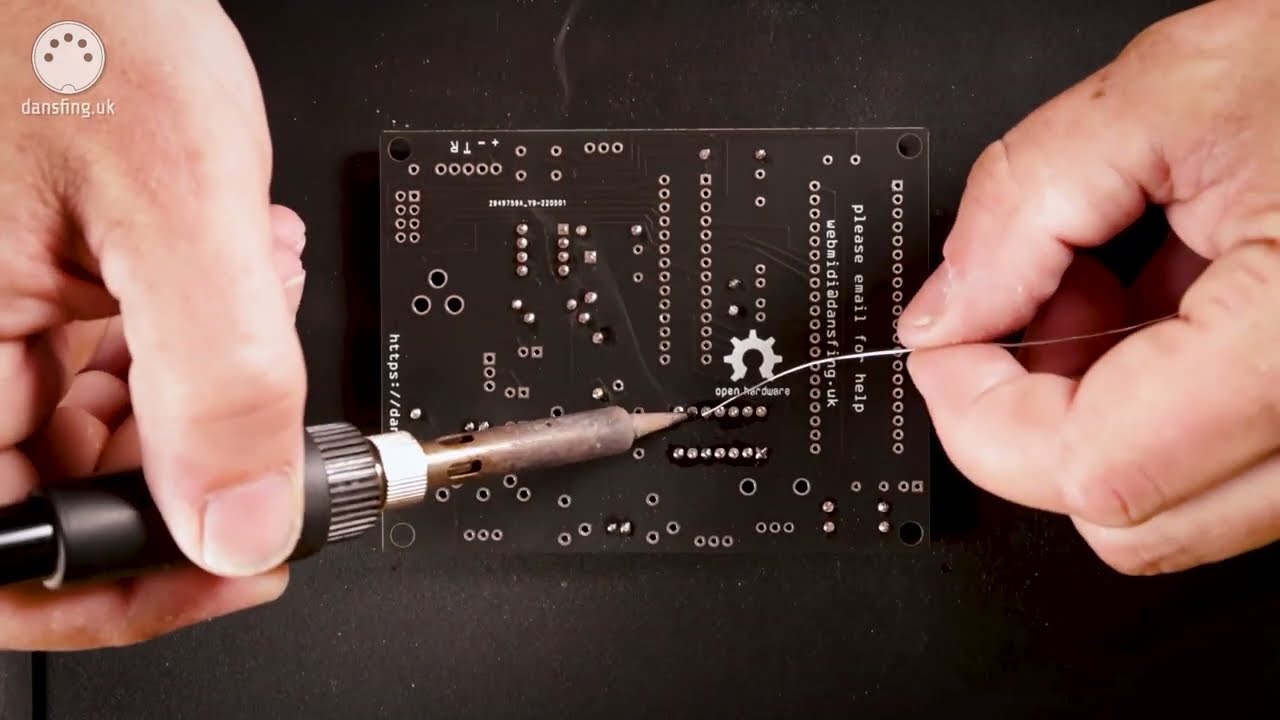 YM2149F Building the dansfing YM2149F MIDI TRS Synthesiser
