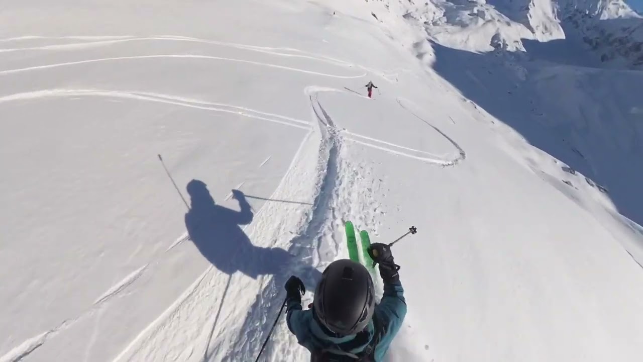 Off piste powder in Ste Foy