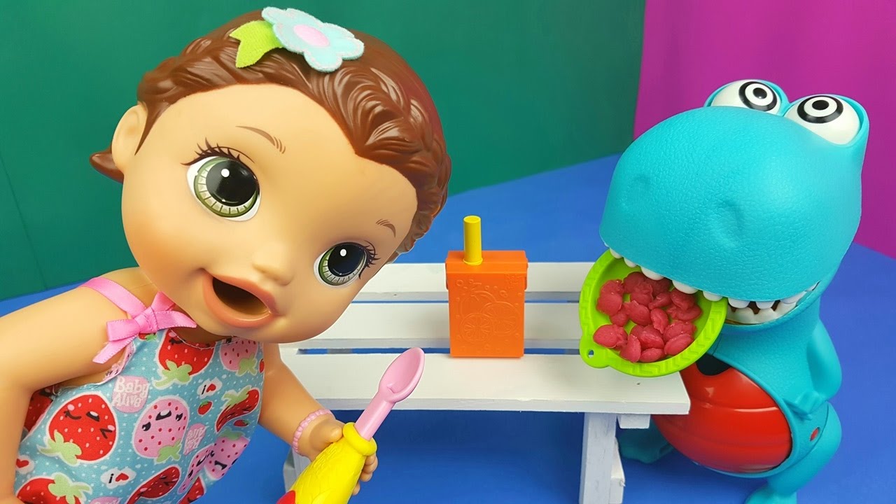 Baby Alive Julinha Brinca com Dino Pança Vazia Tia Fla