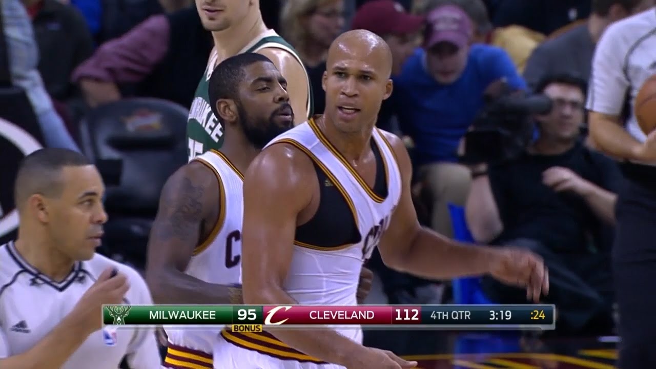 Richard Jefferson & Thon Maker Fight | Bucks vs Cavaliers | December 21, 2016 | 2016-17 NBA Season