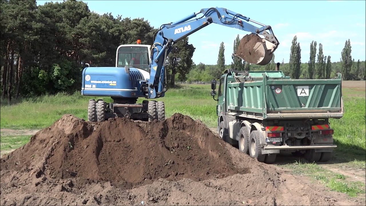 Kolový bagr Atlas 905
