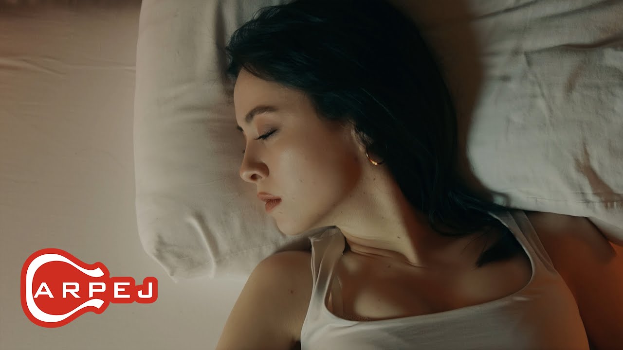 Denize Sıfır - B&ouml;yle İyi Tabi