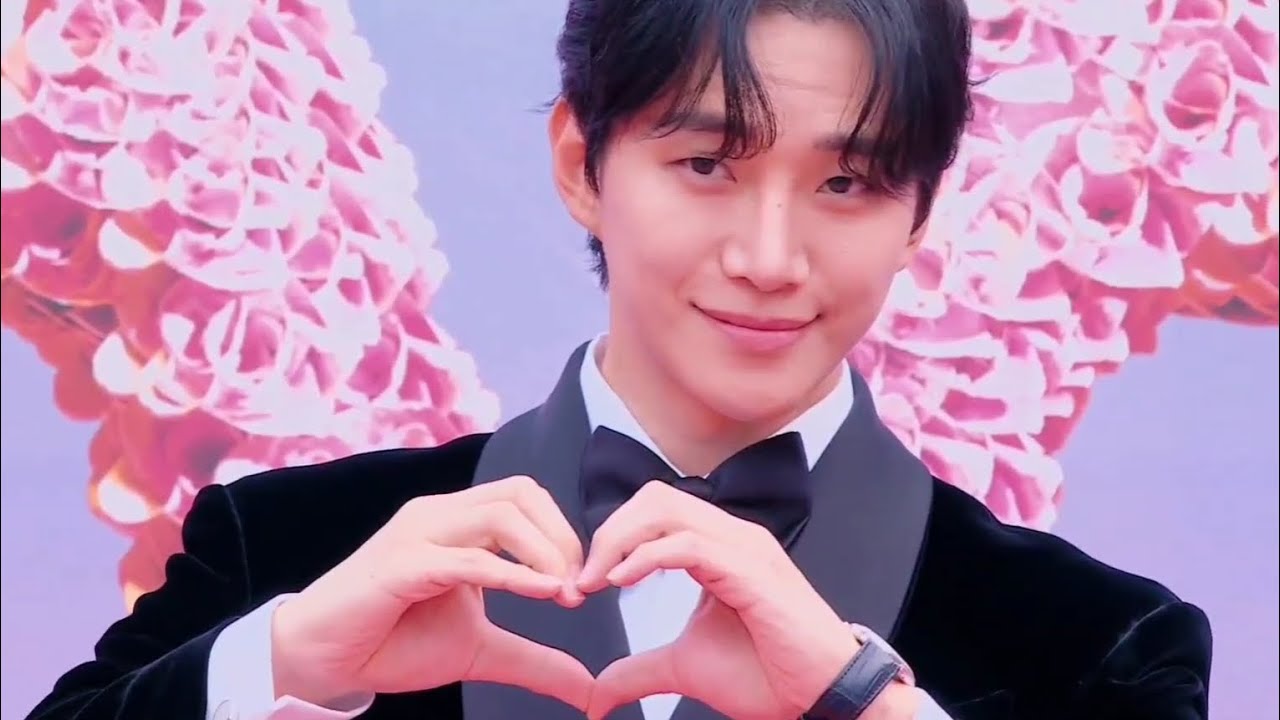 251206 AAA_RED CARPET_MC 이준호_입장 cut