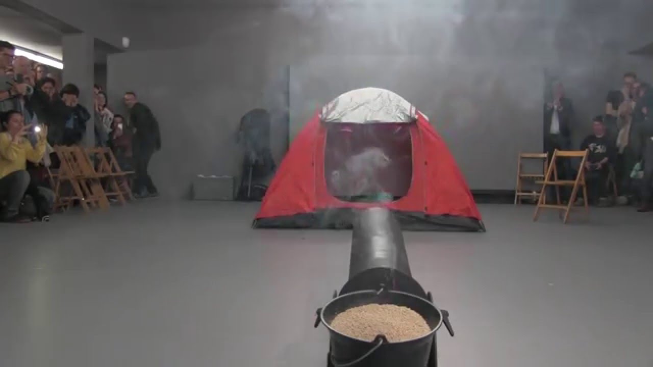 PerformanceProcess / Focus Roman Signer / Performances