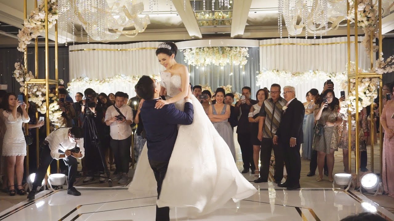 Ken & Grat / Tangled - I See The Light Wedding First Dance / Dancefirst Indonesia