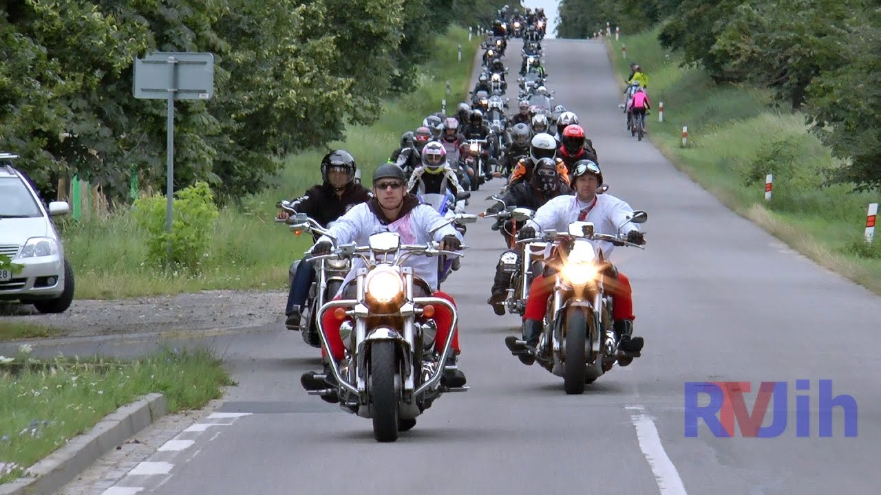 Tvrdonický amfiteátr ožil zvuky motorek a rockovou hudbou