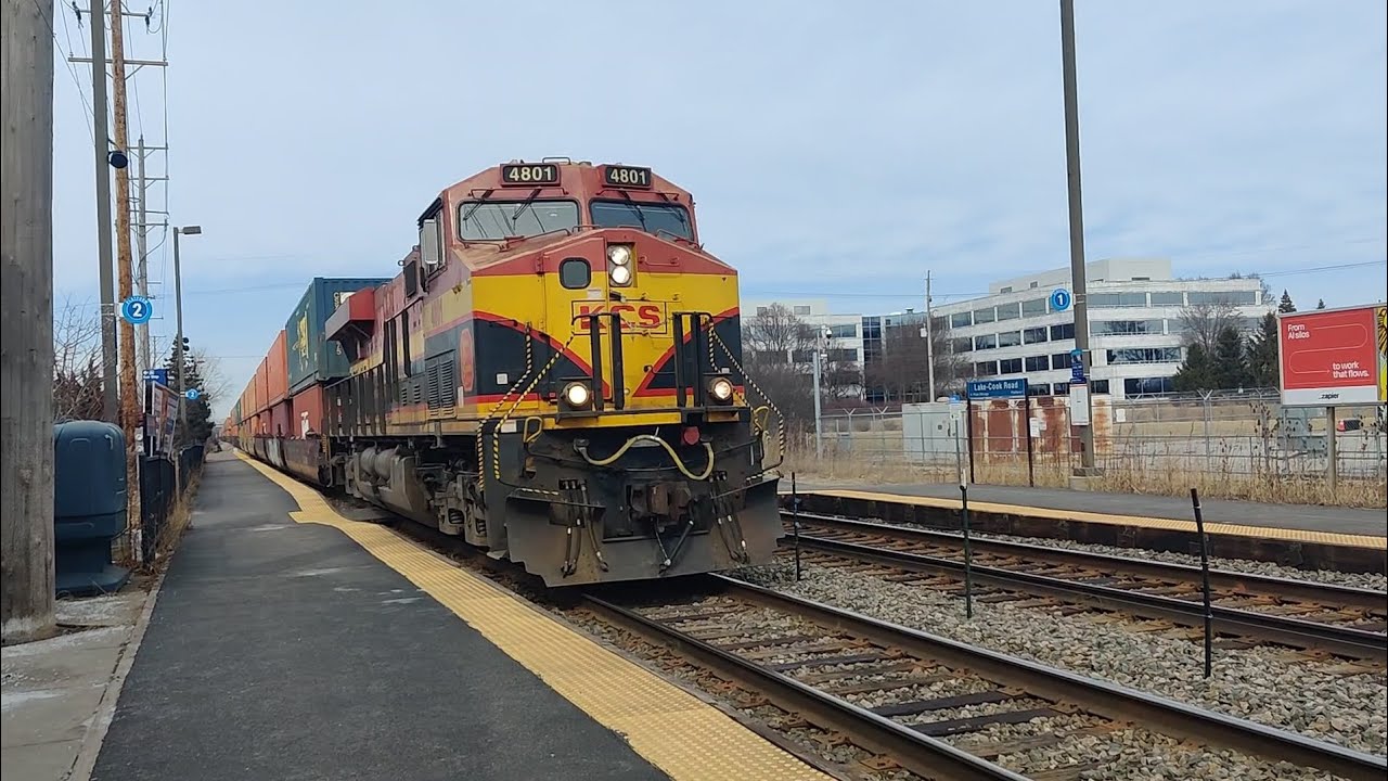  railfanning at lake Cook rd 