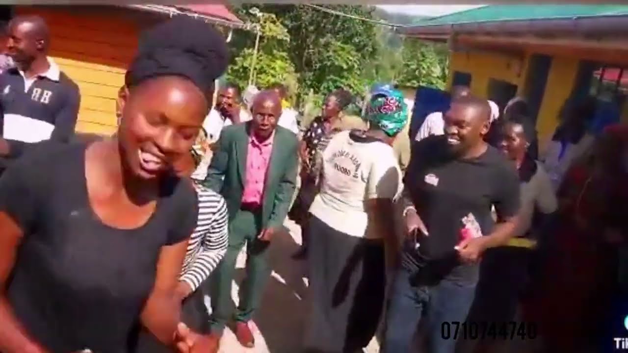 AMASHABIKI OMOZIKI By Sabusia Extra Band