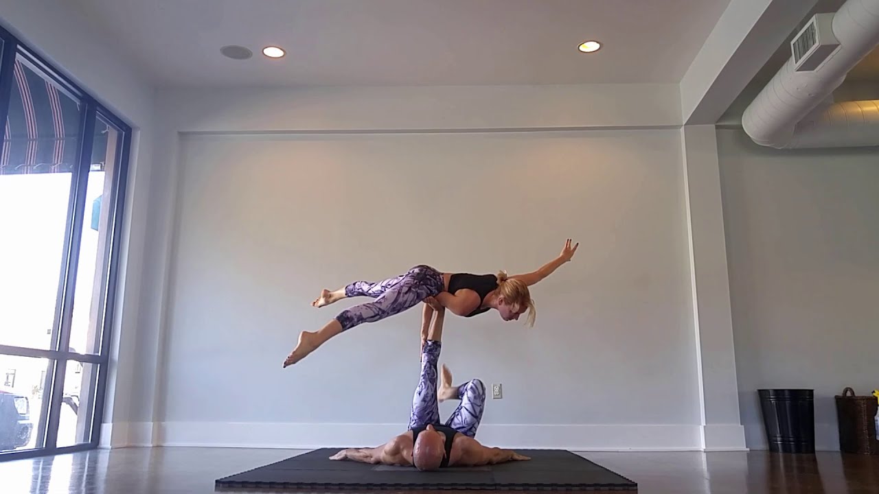 Croc-Monsieur - AcroYoga Washing Machine