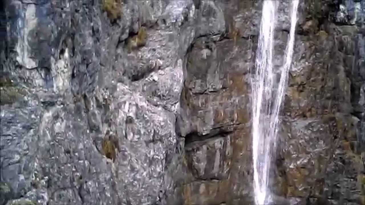 &Ouml;sterreich, Tirol, Gnadenwald: Fallbach-Wasserfall (Drohnenaufnahme)