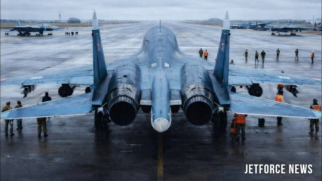 Внутри истребителя-бомбардировщика Су-34, созданного для боя на малых высотах, мало кто по-настоя...