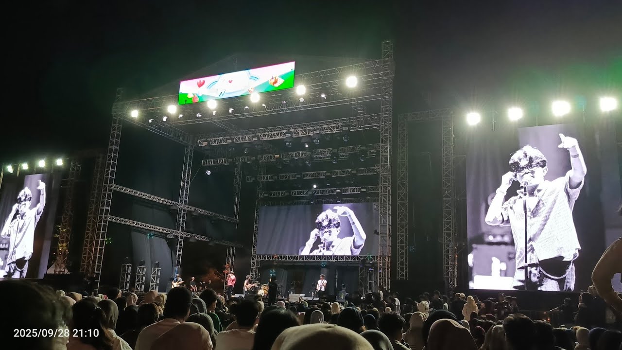Juicy Luicy @ Konser Untuk Korban Sakit Hati Banget - Makassar (28 September 2025)