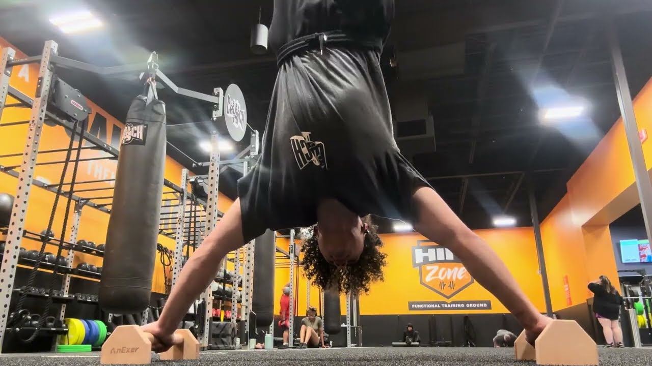50 handstand push ups 50 one arm Pull ups (SIMPLE) upper body workout