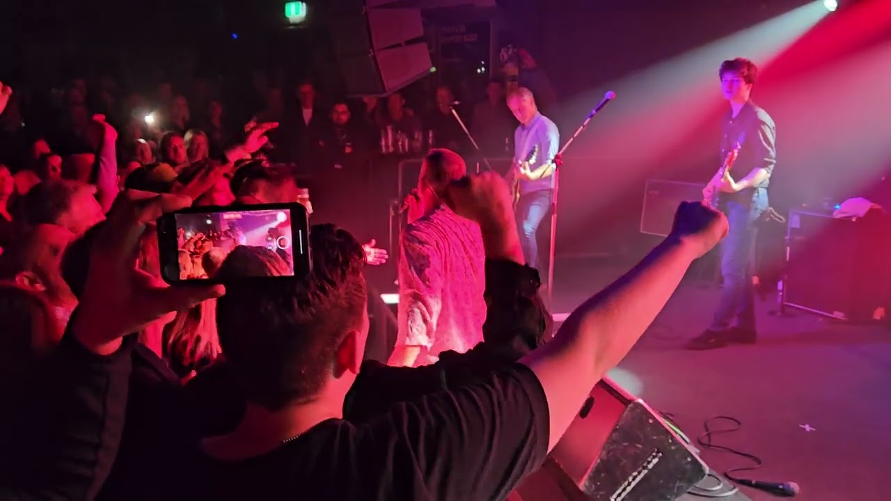 Inspiral Carpets - Dragging Me Down - Rosemount Hotel, Perth, 29.7.23